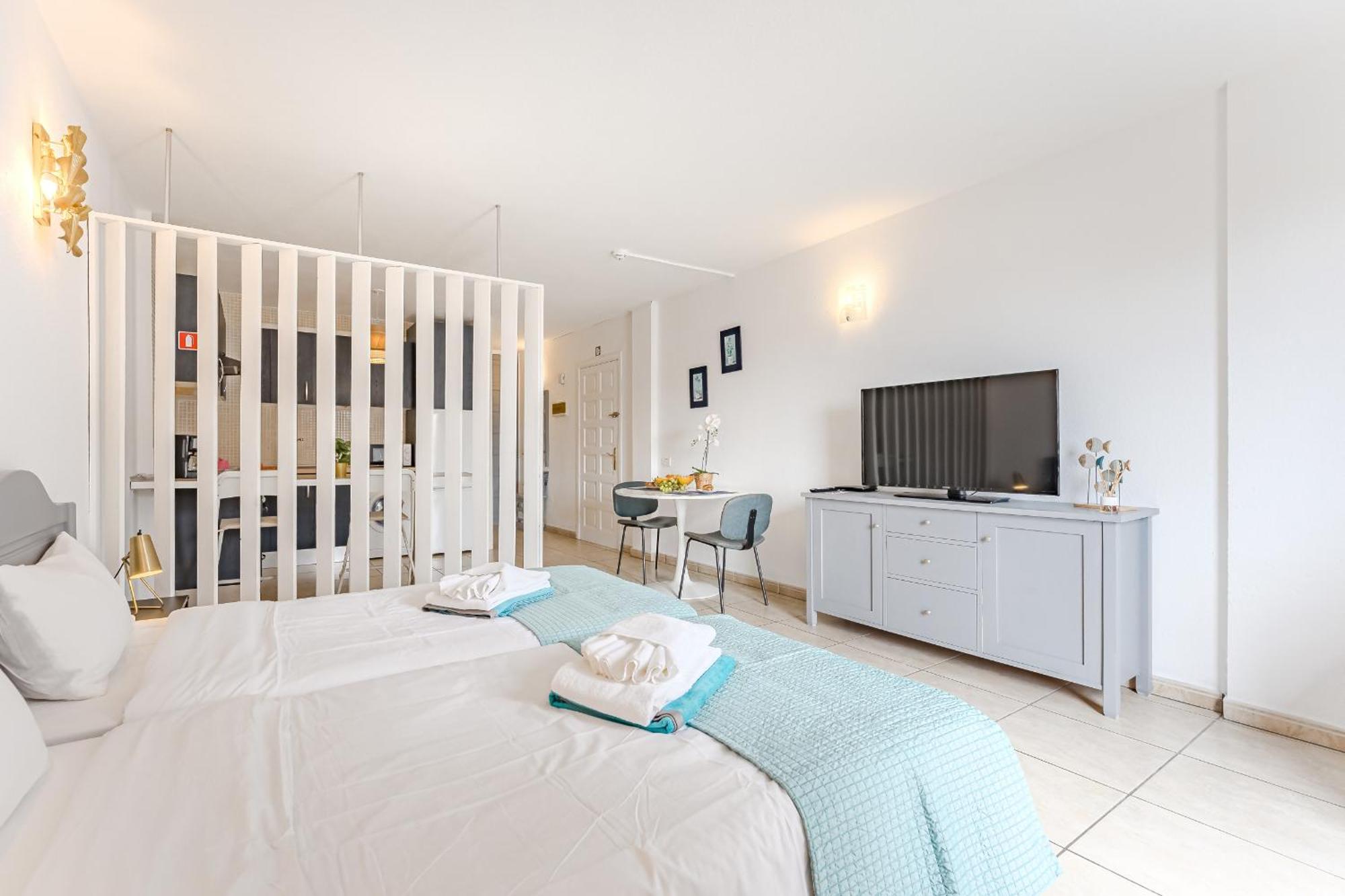 Blue Cristianos By Welcome Tenerife Los Cristianos  Phòng bức ảnh