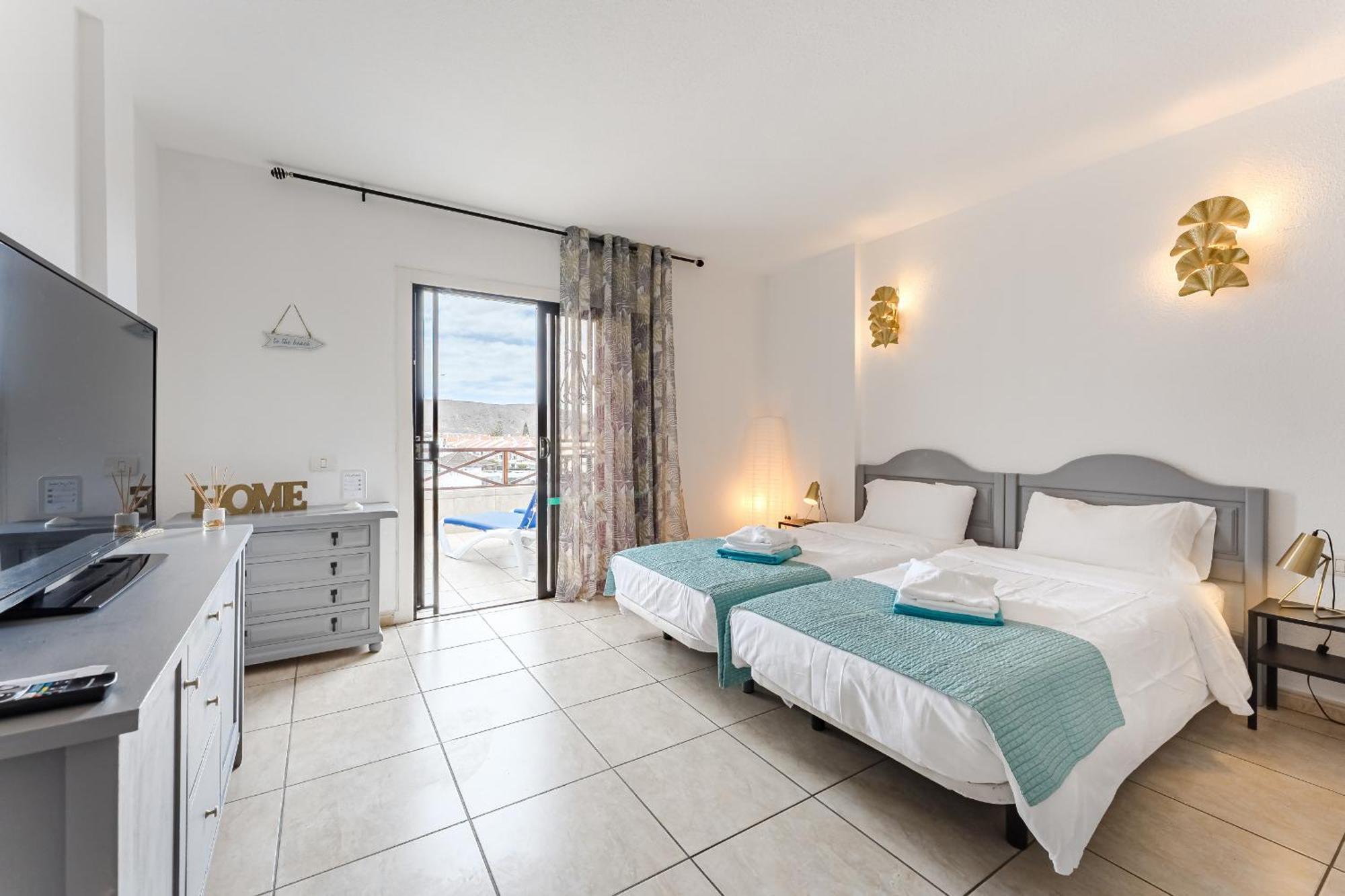 Blue Cristianos By Welcome Tenerife Los Cristianos  Ngoại thất bức ảnh