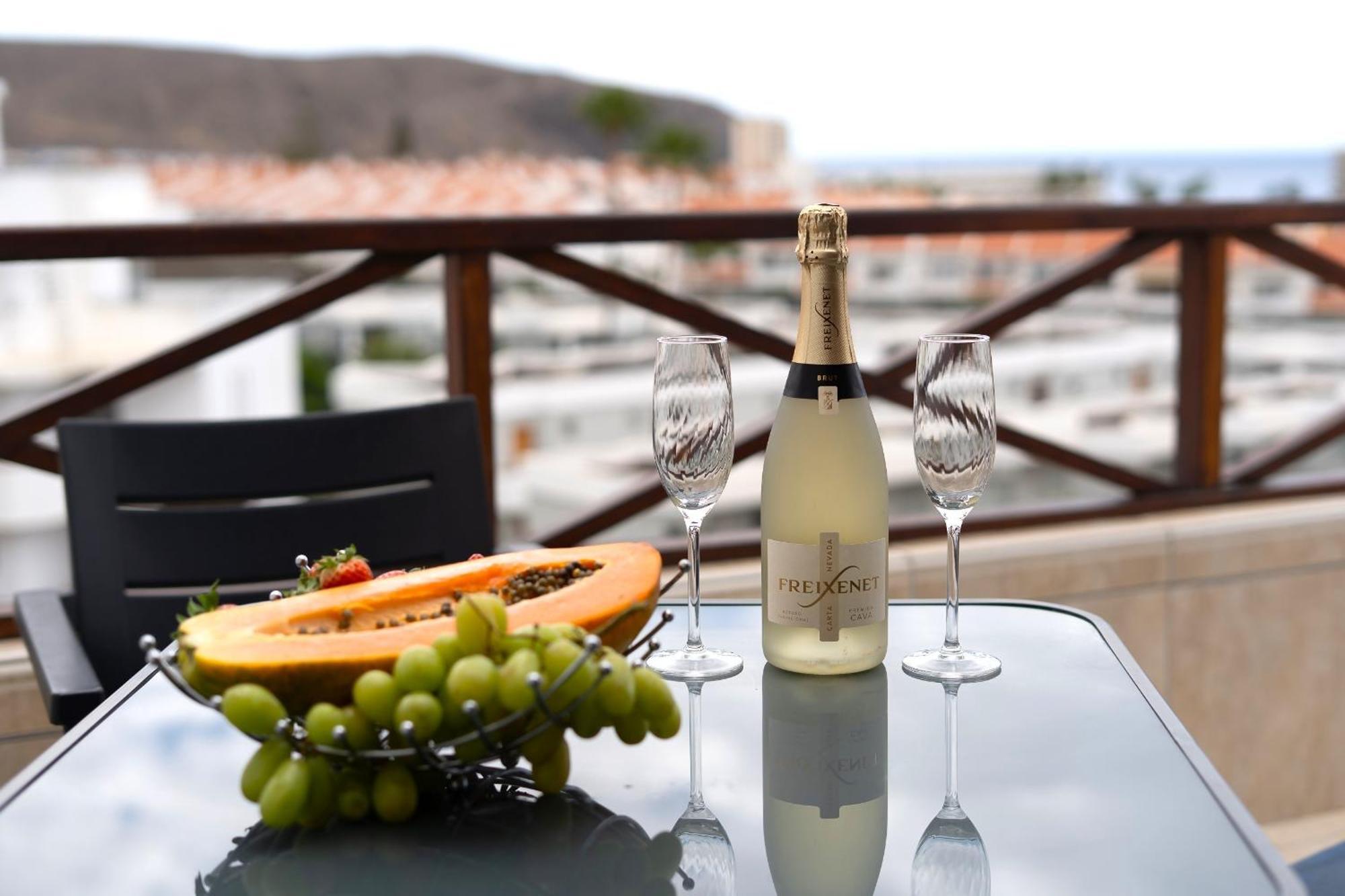 Blue Cristianos By Welcome Tenerife Los Cristianos  Ngoại thất bức ảnh